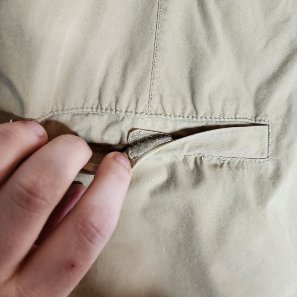 Columbia khaki shorts - Picture 9 of 13